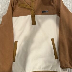 Columbia Women’s  Tan and Cream Fleece Pullover